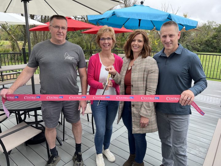 Neighbor Lady Vino celebrates new deck